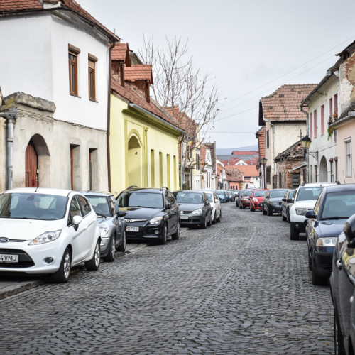 Propunerea de rezervare a locurilor de parcare pentru firmele de curierat în centrul Sibiului