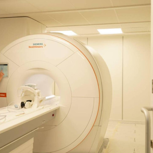 Instalarea unui nou echipament RMN la Spitalul Județean de Urgență Târgoviște