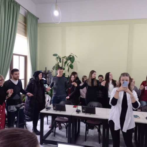 Studenții de la Litere și Istorie din Oradea au celebrat Ziua Națională prin lectură