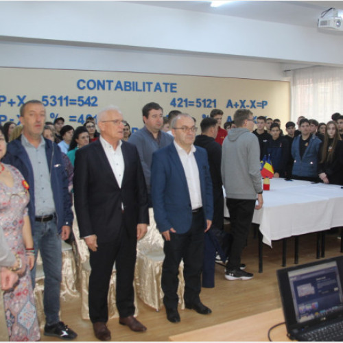 Ziua Națională a României sărbătorită cu un montaj literar-artistic la Liceul Tehnologic Unirea