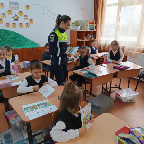 Poliția Română se implică în programul educațional „Școala Siguranței Tedi”