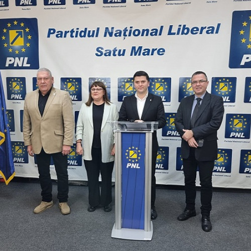 Adrian Cozma își prezintă realizările în cadrul ultimei conferințe de presă