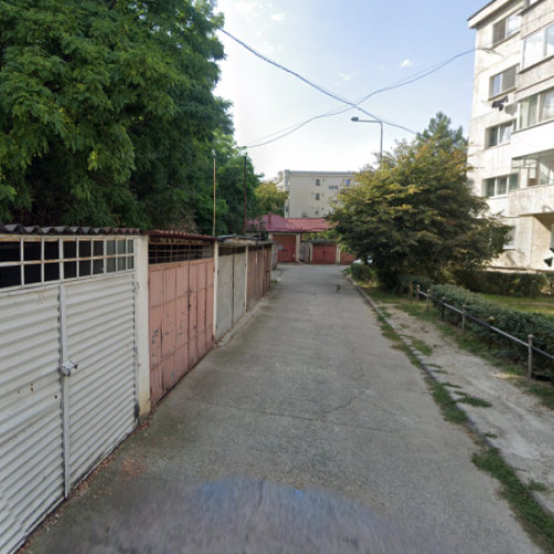 Demolarea garajelor și modernizarea infrastructurii rutiere pe strada Plopilor din Cluj-Napoca, suspendate