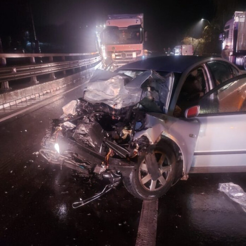 Accident grav în Ilisești între un cap de tir și un autoturism