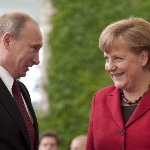 Critici dure adresate lui Angela Merkel de către oficialii ucraineni