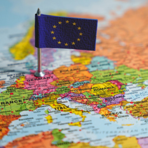 Cresterea increderii europenilor in Uniunea Europeana si sprijinul pentru euro