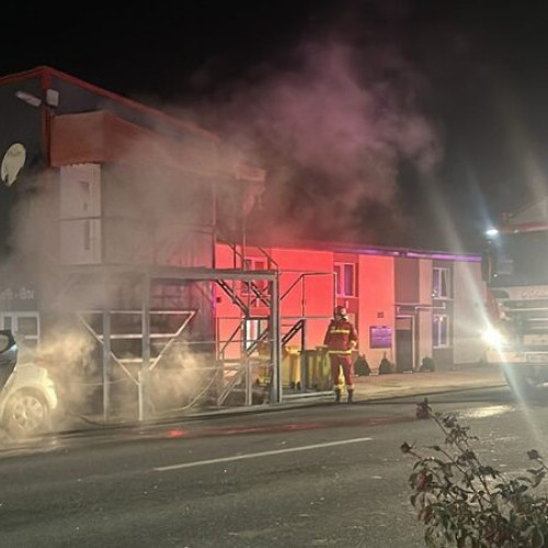 Un autoturism a luat foc la ieșirea din Murfatlar spre Poarta Albă