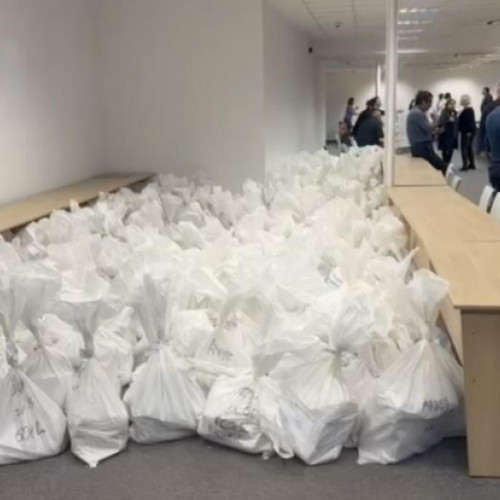 Procesul de renumărare a buletinelor de vot în județul Cluj