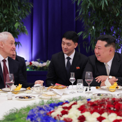 Kim Jong Un și ministrul rus al Apărării discută despre consolidarea legăturilor militare