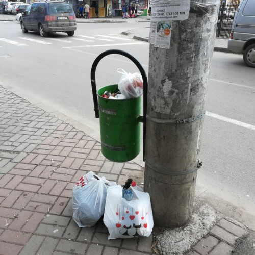 Cazuri de aruncare ilegală a deșeurilor în Botoșani, sancționați de poliția locală