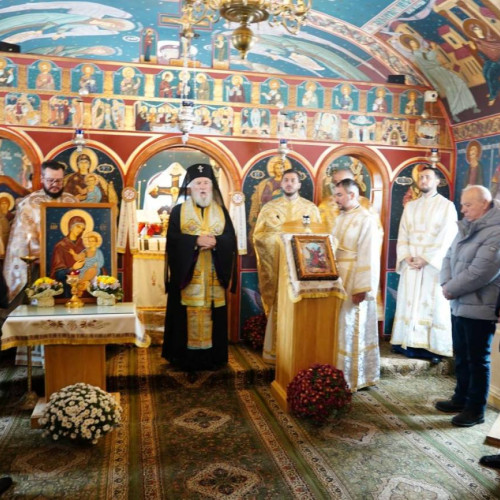 Arhiepiscopul Nifon a sărbătorit Sf. Andrei și a inaugurat un nou hotel în Bucegi