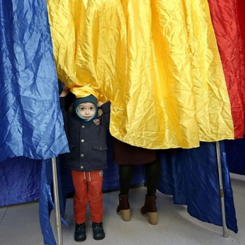 Românii își aleg viitorul de Ziua Națională, în contextul celei mai tensionate situații politice