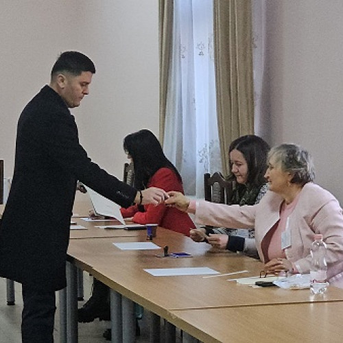 Deputatul Adrian Cozma, printre primii votanți la alegerile parlamentare din Satu Mare