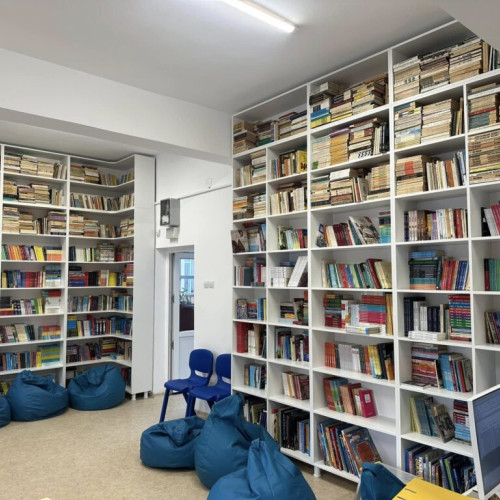 Campanie de strângere de fonduri pentru biblioteca Școlii Gimnaziale „Ion Simionescu”
