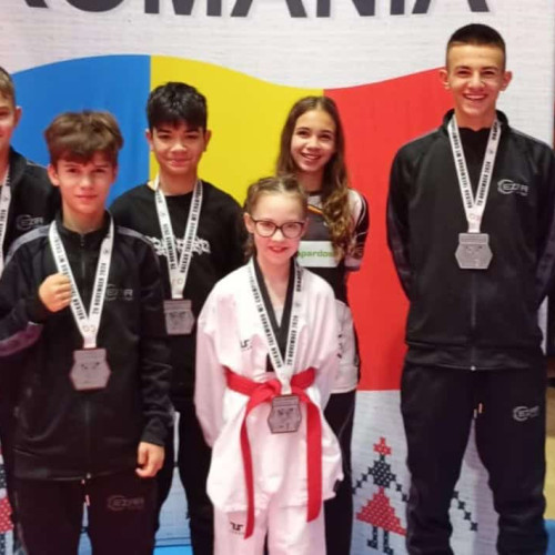 CS Unirea Alba aduce acasă medalii de la Balcaniada de taekwondo