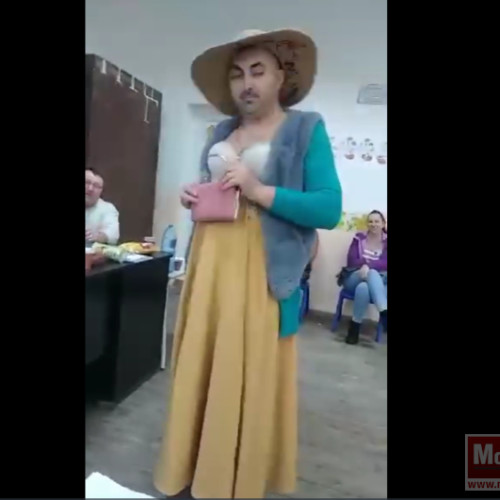 Un bărbat din Botoșani merge la vot îmbrăcat în haine femeiești, stârnind amuzament