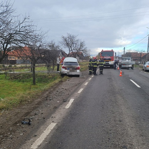 Accident rutier în Vama, două victime transportate la spital