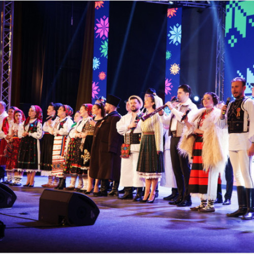 Spectacol folcloric de înaltă ținută artistică la Oradea, dedicat Marii Uniri