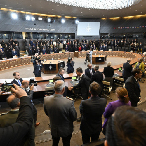 Miniștrii de externe NATO se întâlnesc la Bruxelles pentru a susține Ucraina