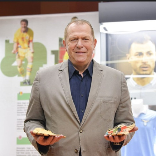 Klaus Iohannis a decorat post-mortem pe Helmut Duckadam cu Ordinul Național „Steaua României”