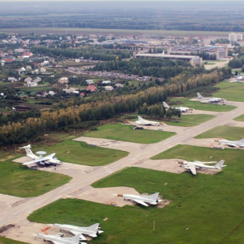 Ucraina a atacat o bază aeriană și un port al Rusiei