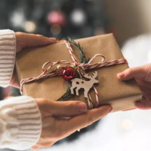 Febra cumpărăturilor de Crăciun în Cluj-Napoca: Oameni în căutare de alternative originale