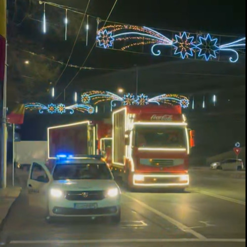 Caravana Coca-Cola aduce magia sărbătorilor în România