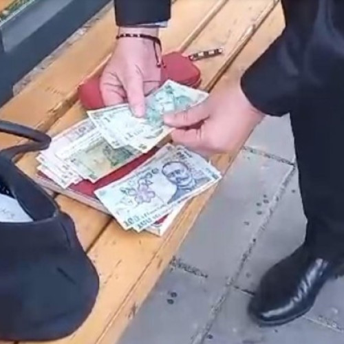 Un bărbat din Botoșani a găsit 1.500 de lei în pub-ul local