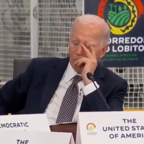 Joe Biden, surprins dozing pe parcursul unei întâlniri istorice cu liderii africani în Angola