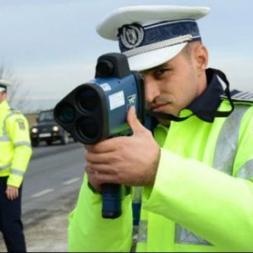 Un tânăr din județ, amendat pentru viteză excesivă pe Drumul Județean 292