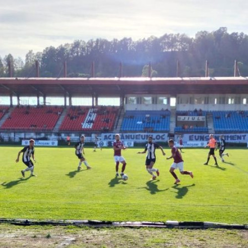 Ambele echipe din județul Hunedoara joacă în deplasare în weekend