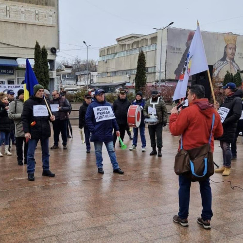 Conflict între Primăria Aninoasa și Asociația Militarilor Veterani
