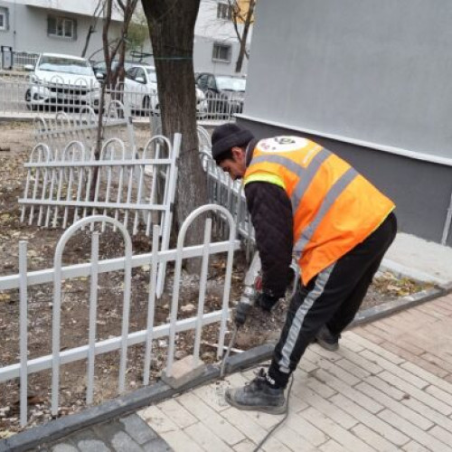 Garduri noi pe strada Fat Frumos și Aleea Craiovita