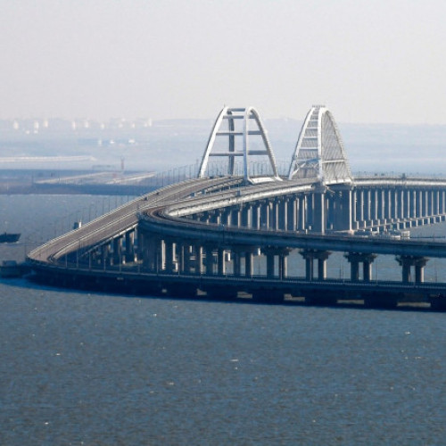 Explozii au fost auzite în Kerci, Crimeea, în urma unui atac cu drone navale