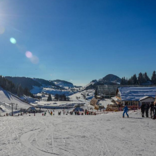 Pârtiile de schi și sanie de la Cheile Grădiștei s-au deschis