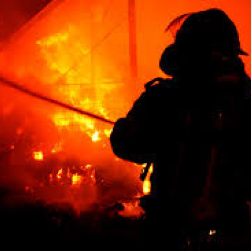 Incendiu la o hală a unei fabrici de mobilă din Hanu Conachi