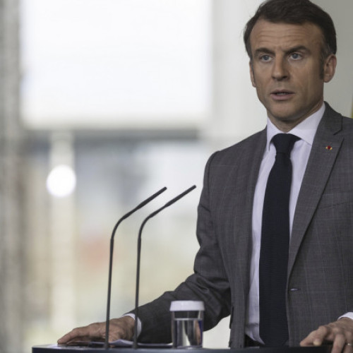 Emmanuel Macron se întâlnește cu Volodimir Zelenski și Donald Trump înainte de redeschiderea Catedralei Notre Dame