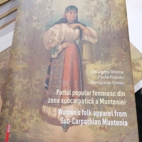 Lansarea volumului "Portul Popular Femeiesc" la Târgul de Carte Gaudeamus