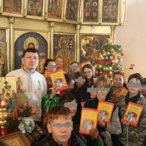 Daruri de Crăciun pentru familiile nevoiașe din Valu lui Traian și Istria