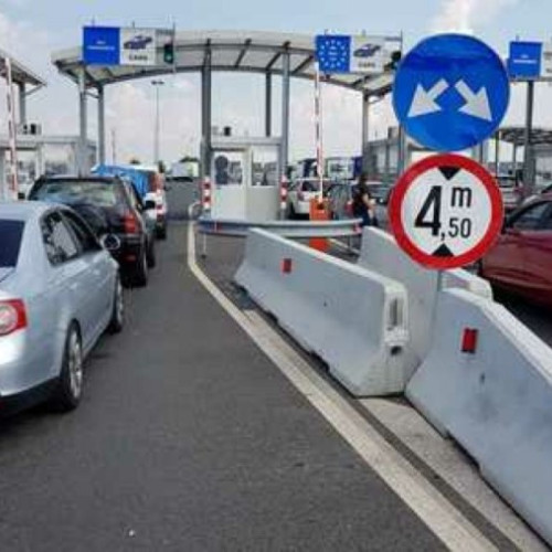 Trei cetățeni iranieni prinși cu acte false la frontiera Nadlac II