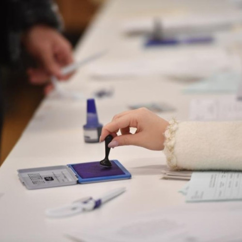 Două opțiuni pentru alegerile prezidențiale și formarea noului Guvern