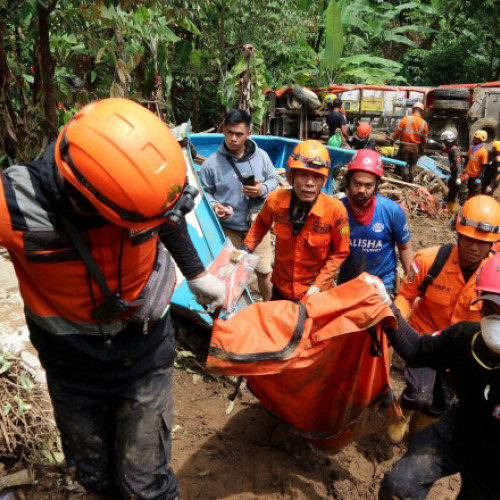 Dezastre hidrometeorologice în Sukabumi, Indonezia: cel puțin 10 morți