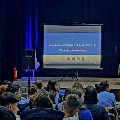 Poliția școlară desfășoară activități pentru combaterea violenței în mediul școlar