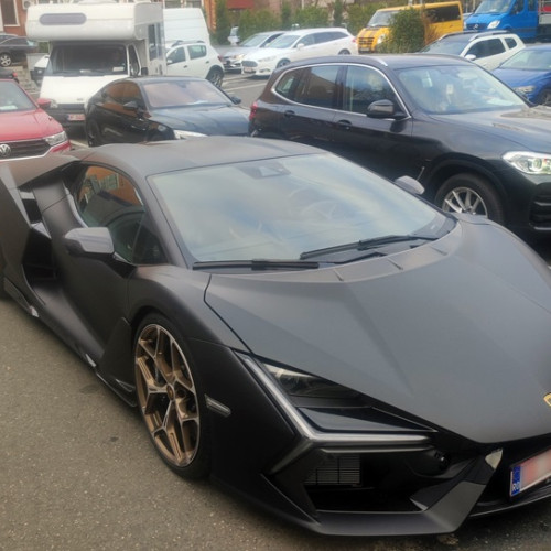 O mașină de lux de 700.000 de euro, atracția RAR Grivița