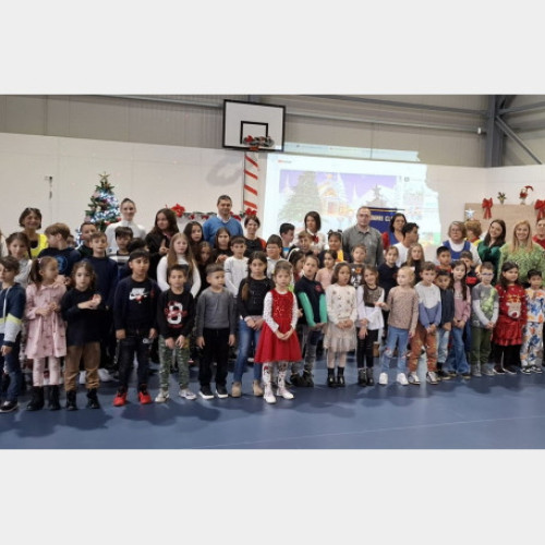 Copiii de la Centrele de Zi din Oradea sărbătoresc venirea lui Moș Nicolae