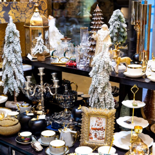 Pregătirile pentru Crăciun la Iulius Mall Iași și Palas