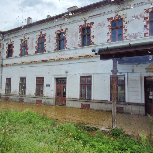 CFR Marfa vinde remiza de locomotive din Turnu Rosu, judetul Sibiu