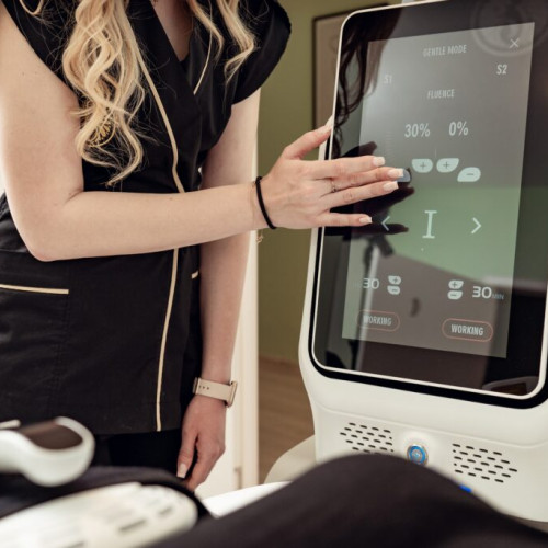 Epizena Beauty Concept: Clinica Dermato-Cosmetica de Top din Iași