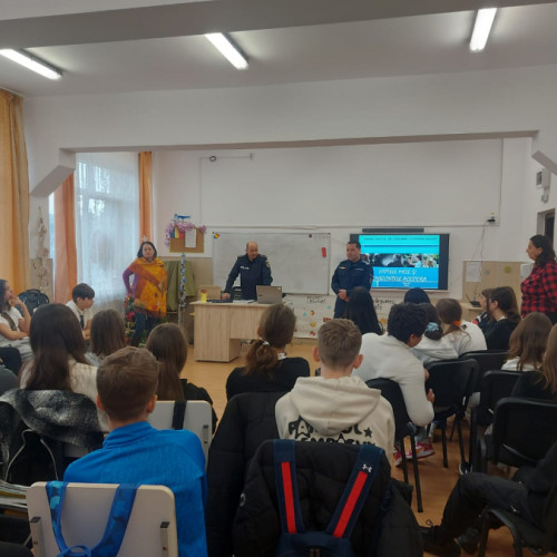 Activitate educațională la Școala Gimnazială "Gheorghe Munteanu" pentru prevenirea victimizării minorilor