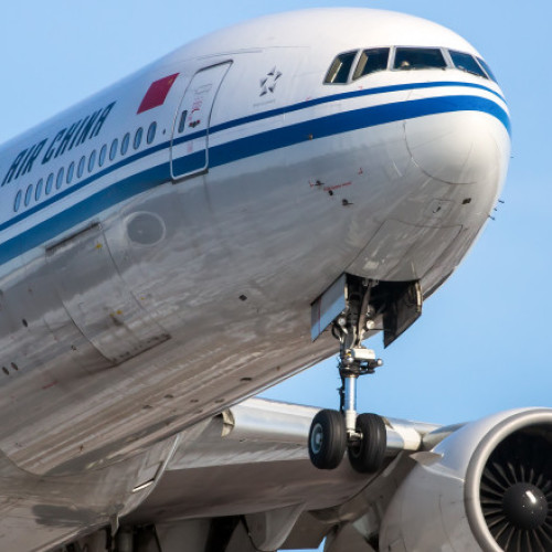 Companiile aeriene europene redus rutele, iar transportatorii chinezi le cresc